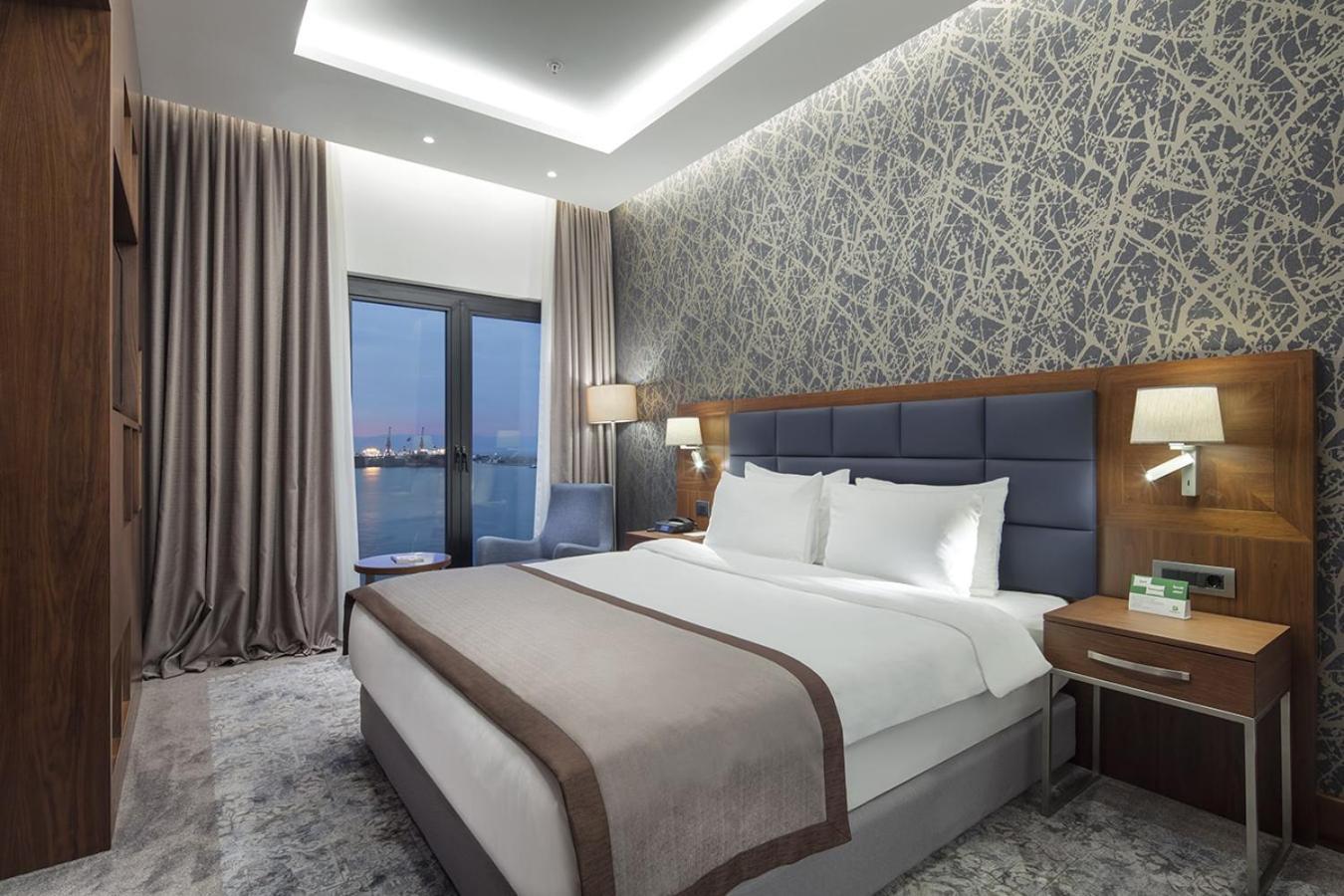 - Tuzla Bay, An Ihg