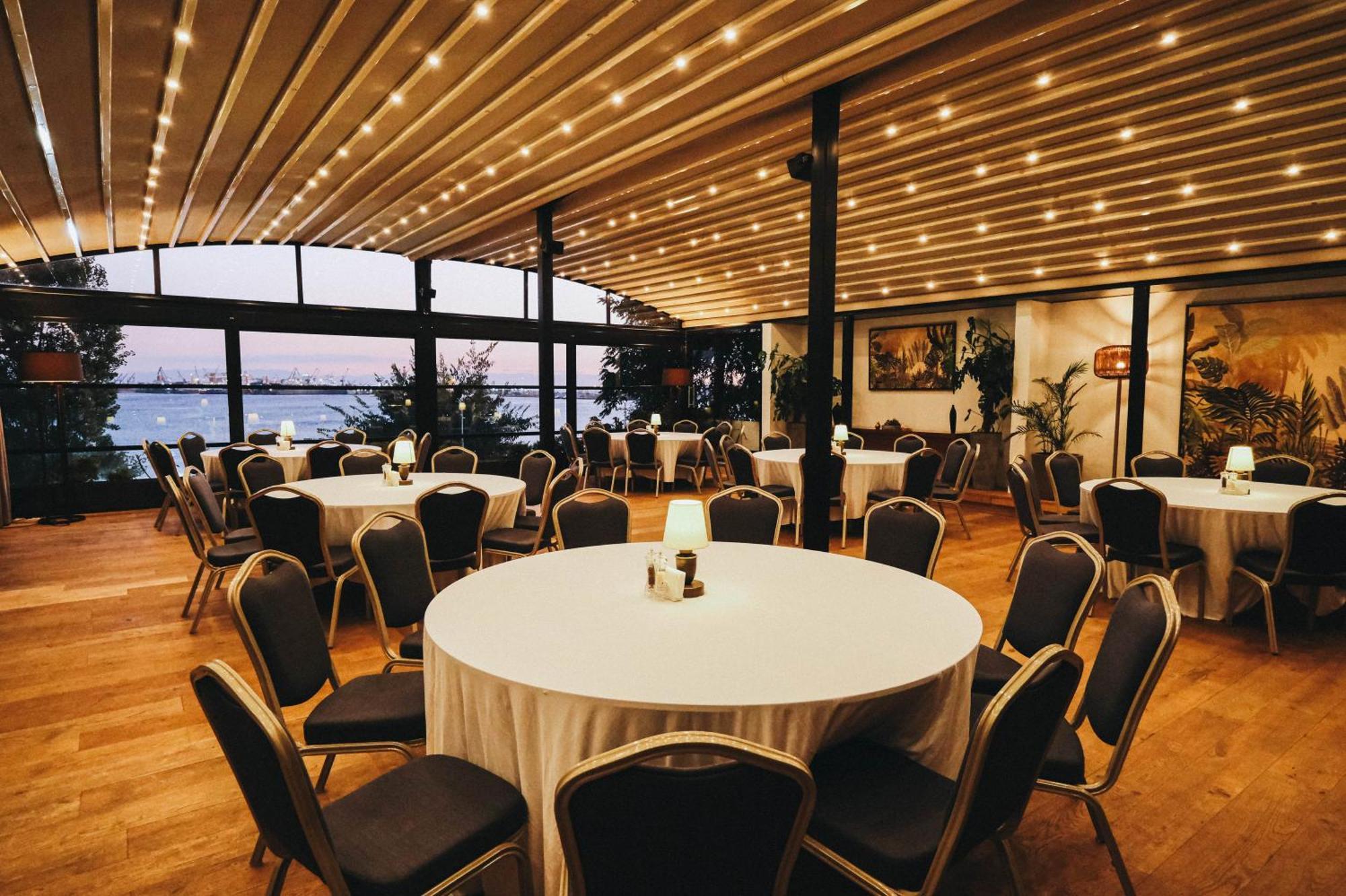 - Tuzla Bay, An Ihg 4*